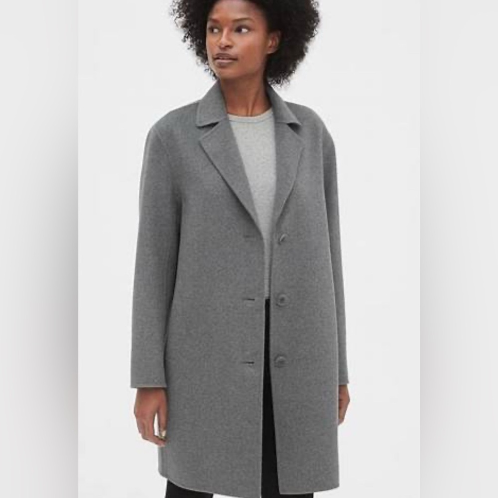GAP Women's grey single breasted light weight Coat